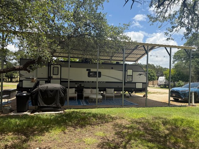 Image 4 for 03 Back in, Premium, Covered