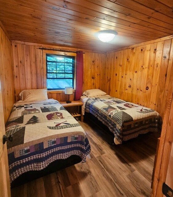 Image 4 for Evergreen: 2 bdrm, 4 beds