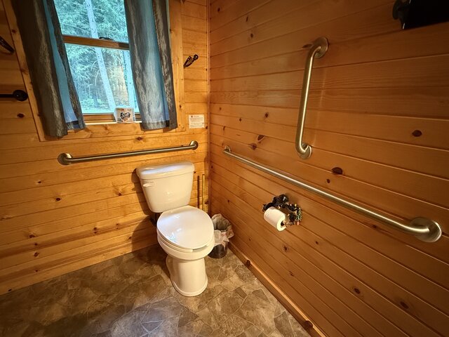 Image 4 for Cabin 1 -ADA