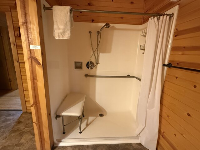 Image 5 for Cabin 1 -ADA