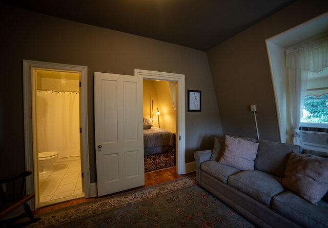 Image 1 for Suite 401