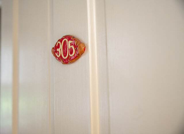 Image 1 for Queen Room 305