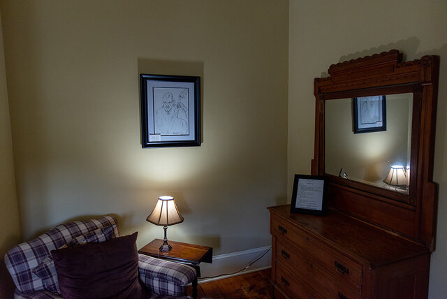 Image 3 for Double Bed Room 402