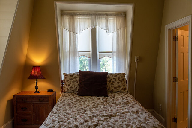 Image 2 for Double Bed Room 402