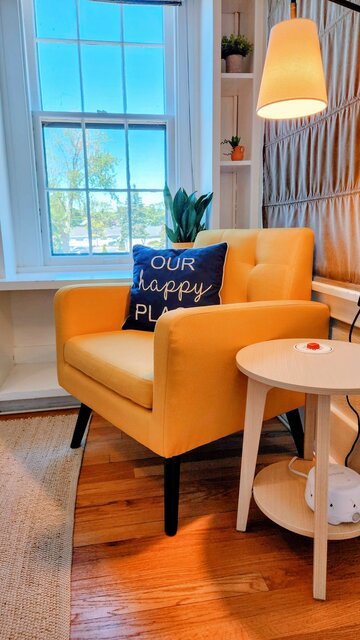 Image 2 for Queen Room, Main Floor (The Morning)