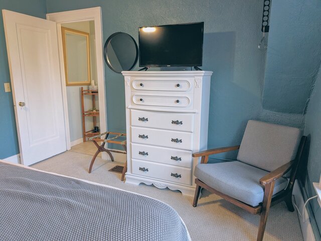 Image 3 for King Room, 2nd Floor (The Gable)