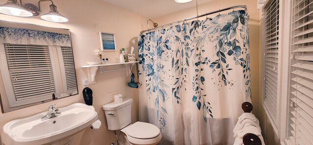 Image 7 for Kittery Point Room