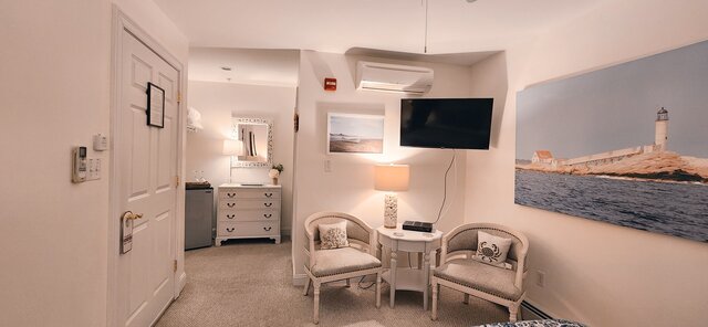 Image 2 for Wells Harbor Room