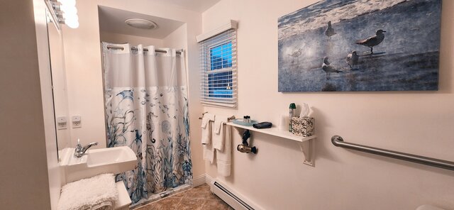 Image 6 for Wells Harbor Room