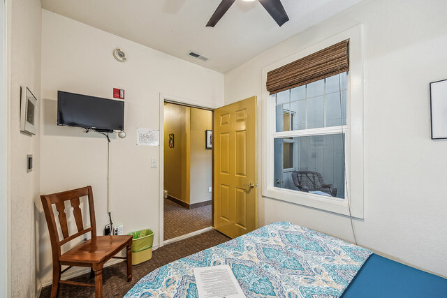 Image 4 for Room 203 – Full