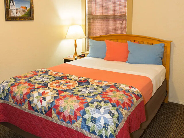 Image 1 for Room 226 – Queen