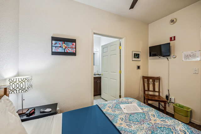 Image 3 for Room 203 – Full