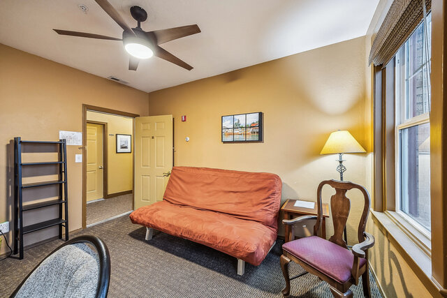 Image 8 for Room 212 – King/Queen futon