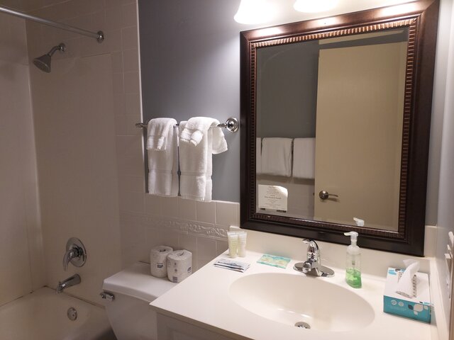 Image 5 for 022) Suite 22 -Two Bedroom Suite