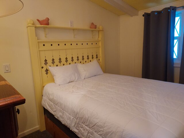 Image 3 for 022) Suite 22 -Two Bedroom Suite