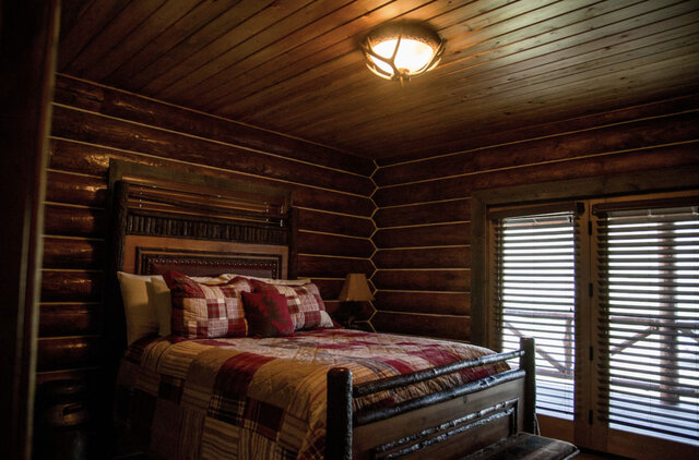 Image 7 for RBC The Lazy Doe Cabin
