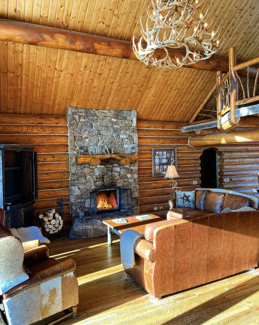 Image 3 for RBC The Lazy Doe Cabin