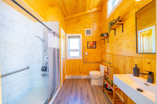 Image 6 for The Tulip Suite