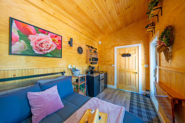 Image 4 for The Tulip Suite