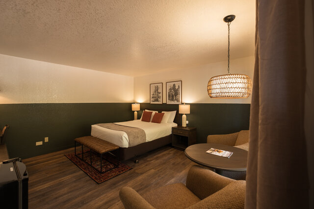 Image 4 for #05 Water View Single Queen (no pets)