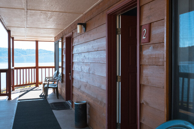 Image 13 for #03 Waterfront King (no pets)