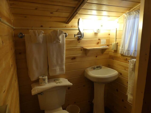 Image 8 for Raccoon Cabin 8
