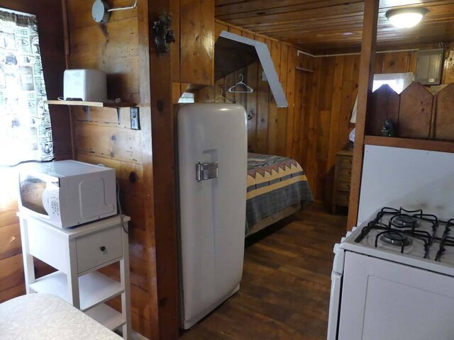 Image 7 for Raccoon Cabin 8