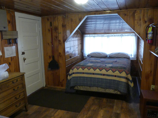 Image 3 for Raccoon Cabin 8