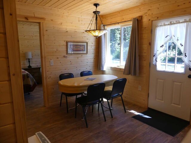 Image 4 for Cabin 18