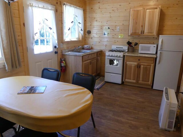 Image 3 for Cabin 18