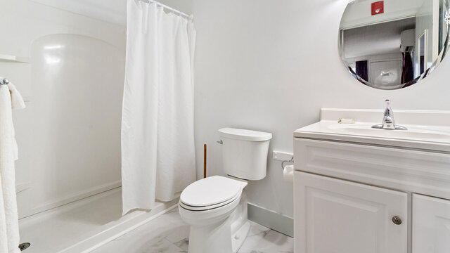 Image 4 for 24 Motel Room - 1 Queen Bed