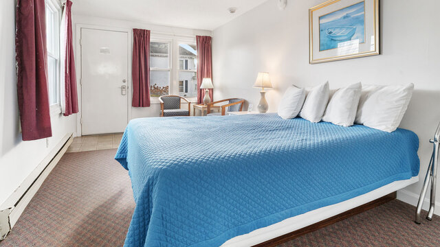 Image 2 for 24 Motel Room - 1 Queen Bed