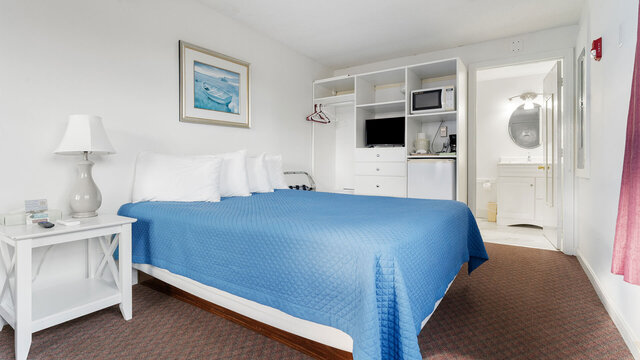 Image 6 for 24 Motel Room - 1 Queen Bed