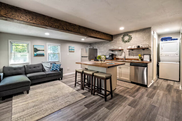 Image 5 for Lake Lure Back