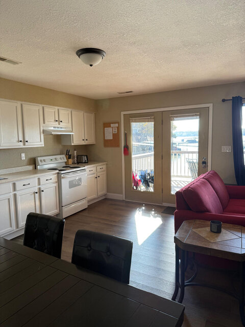 Image 7 for Villa 12