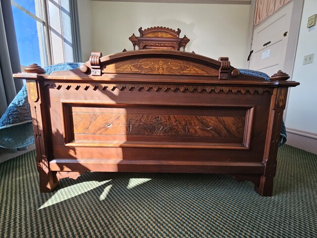 Image 3 for 04) Queen Room