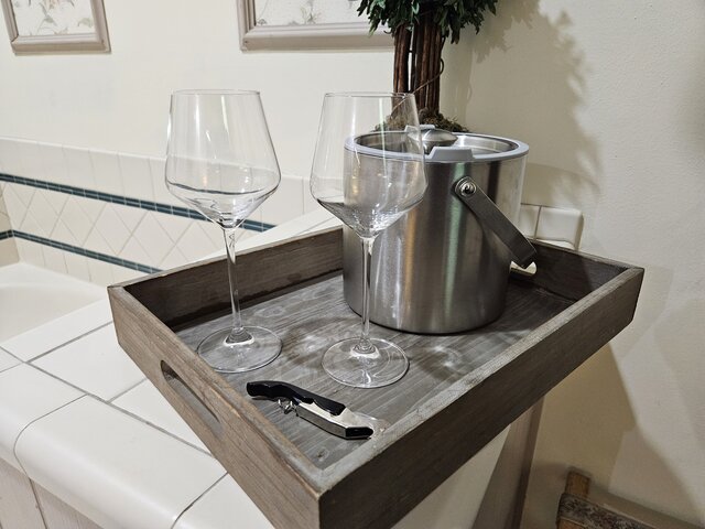 Image 12 for 02) The Suite