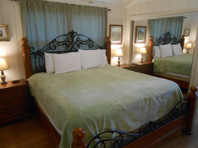 Image 2 for Mocking Bird Cabin Suite