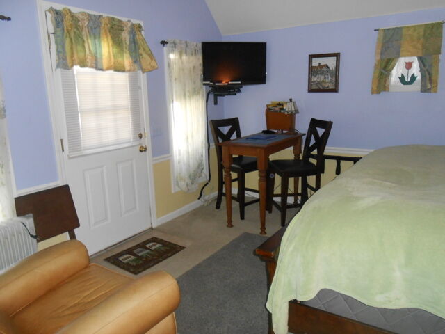 Image 3 for Apple Blossom Boutique Cottage