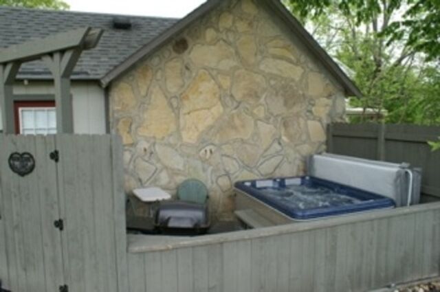 Image 5 for Apple Blossom Boutique Cottage