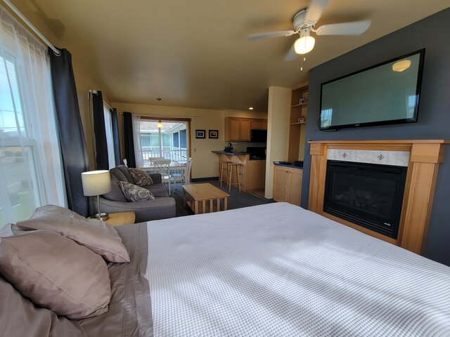 Image 4 for One-Bedroom Suite
