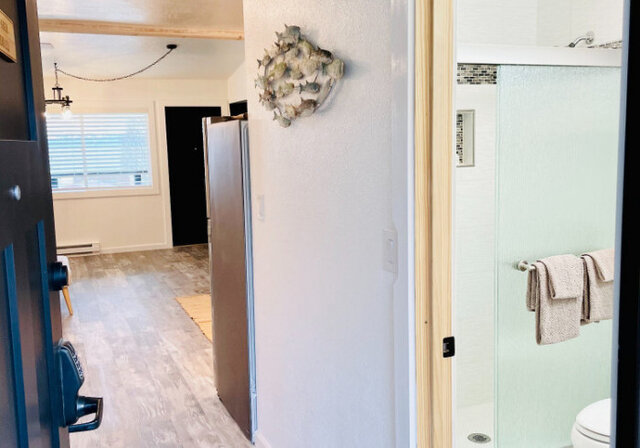 Image 2 for Captains Quarters #106