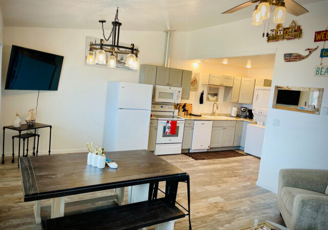 Image 6 for 1BR W/D Nautical Suite #205