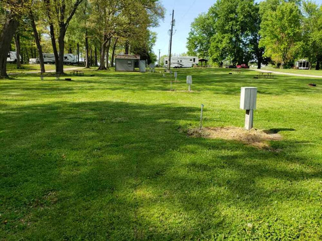 Image 2 for Grass Pull-Through 30/50AMP W/E