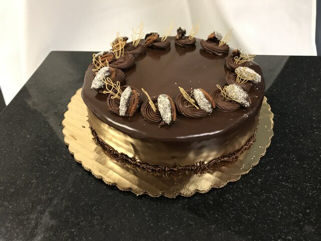 Image 3 for Cake - Let's celebrate!