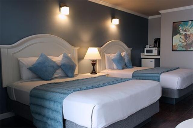 Image 1 for 22 Deluxe Double Queen Room OceanFront Balcony