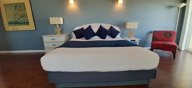 Image 1 for 24 Premiere King Jacuzzi Room  Oceanfront Balcony