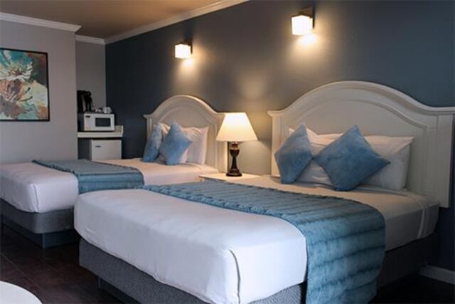 Image 1 for 23 Deluxe Double Queen Room OceanFront Balcony