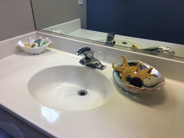 Image 7 for 34 Premiere King Jacuzzi Room OceanFront Ba