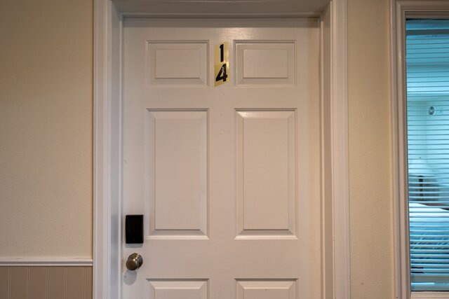 Image 4 for (#13) Budget Single King Room